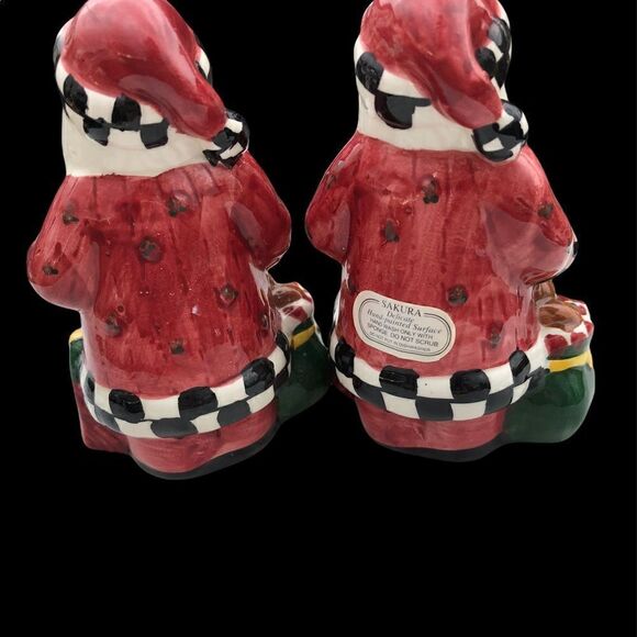 Debbie Mumm Santa Salt & Pepper Shakers - Picture 2 of 4